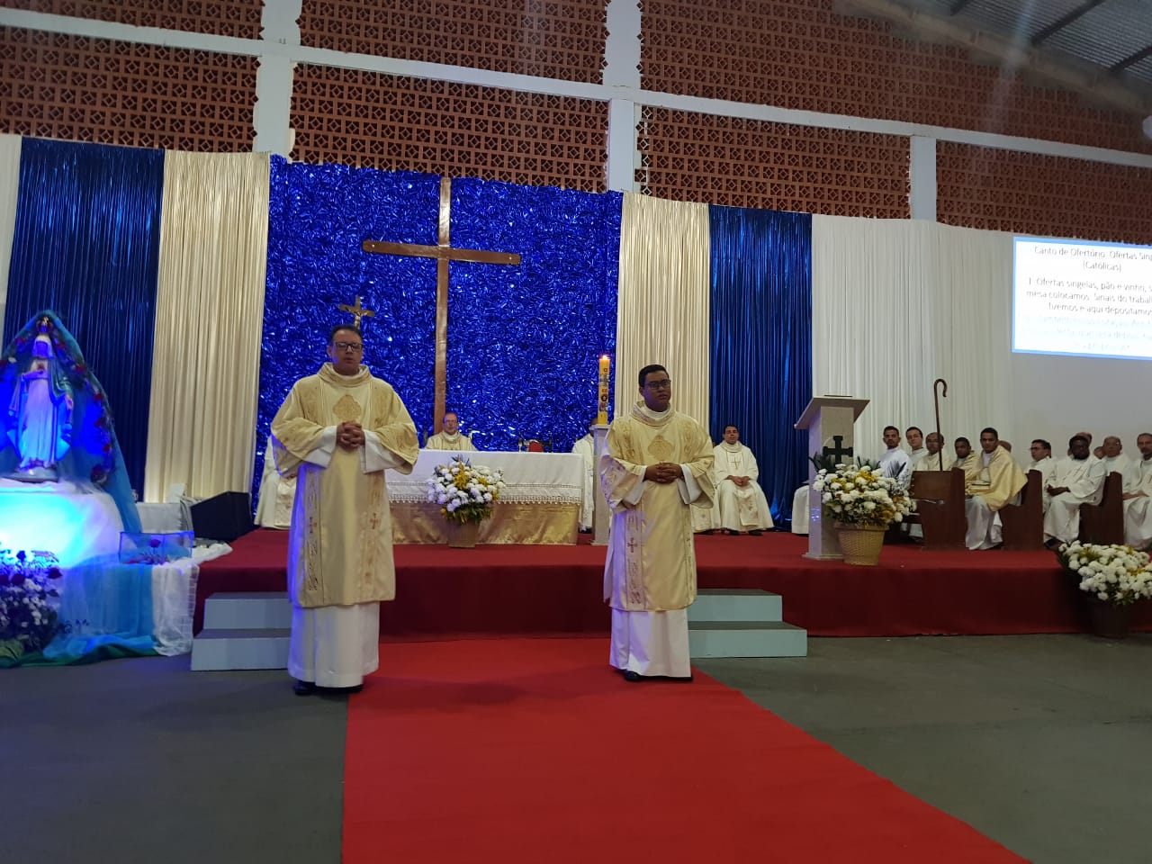 ORDENAÇÃO DIACONAL DOS SEMINARISTAS JOÃO ROBERTO E NÉRITON Diocese de